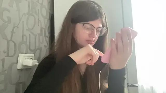 NikaXZimax from StripChat is Freechat