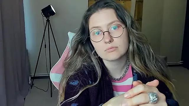 NikiClap from StripChat