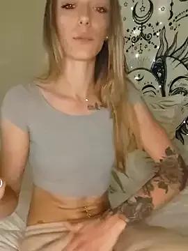 Nikiita343 from StripChat