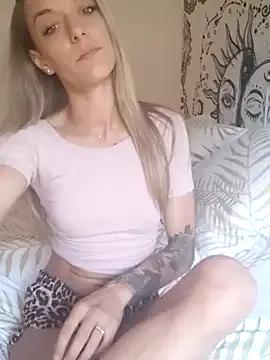 Nikiita343 from StripChat