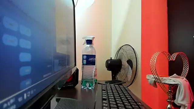 nikita_emerald from StripChat is Freechat