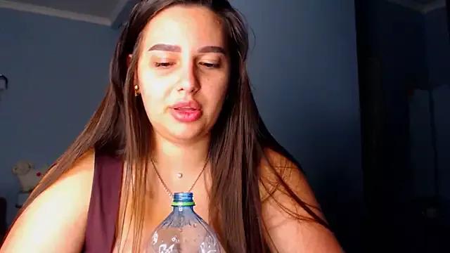 NikiWhite from StripChat is Freechat