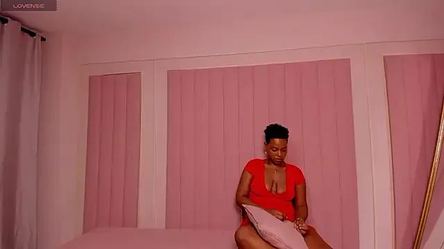 nikki_bubblez from StripChat