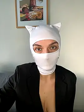 Nikki_Hoee on StripChat 