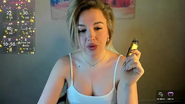 Nikki_Kai from StripChat