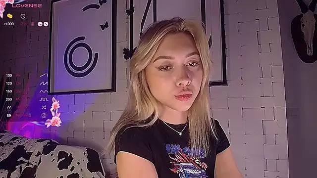 nikkichu from StripChat