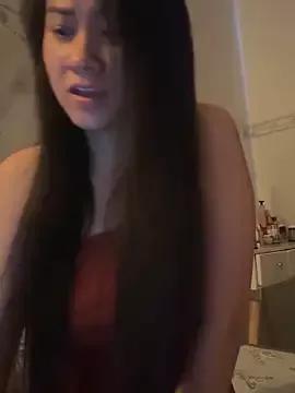 NikkiNi from StripChat is Freechat