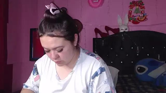 NikkiRous_ from StripChat