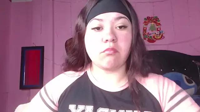 NikkiRous_ from StripChat