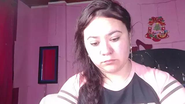 NikkiRous_ from StripChat