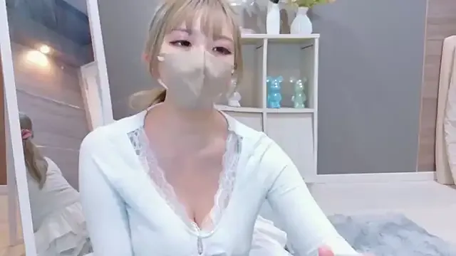 niko-jpn from StripChat is Freechat