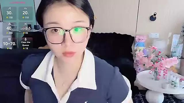 nikoubaby from StripChat is Freechat