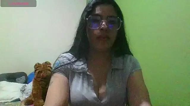 nina-vixen from StripChat is Freechat