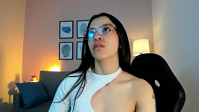 nina__dixon from StripChat
