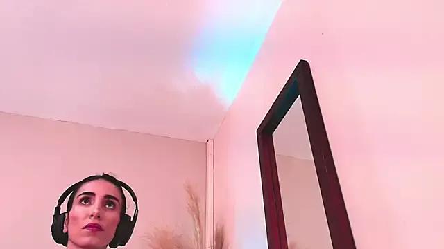 Nina_Cavaali from StripChat