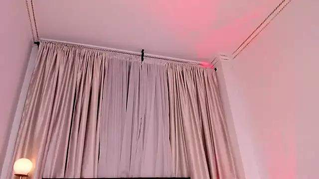 Nina_Cavaali from StripChat