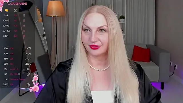 Try our streaming cams variety and talk on a personal level with our adorable girls streamers, showing off their bountiful shapes and dildos.