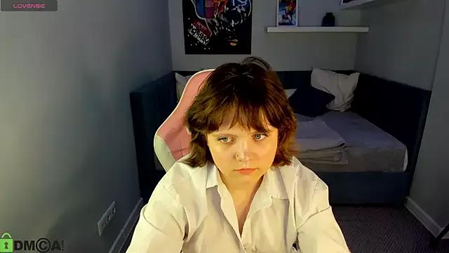 Try our streaming cams variety and talk on a personal level with our adorable girls streamers, showing off their bountiful shapes and dildos.