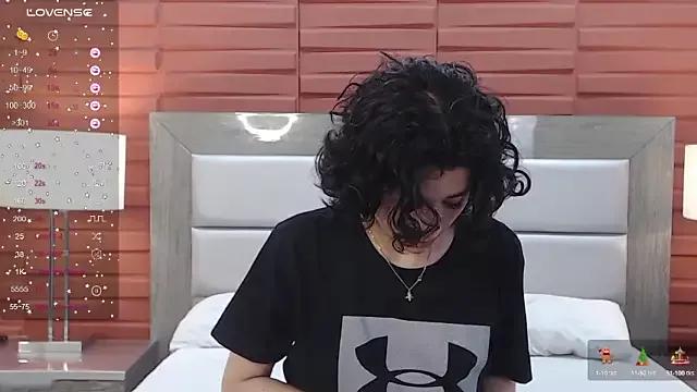 Nina_Saenz_ from StripChat
