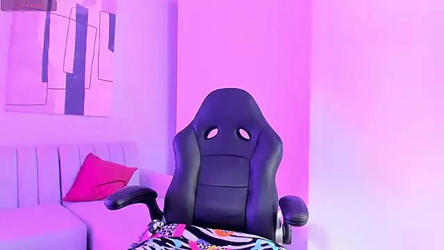 nina_tayy from StripChat