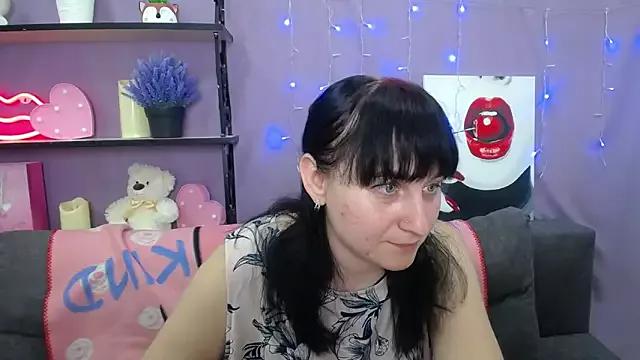 NinaFlawlees from StripChat