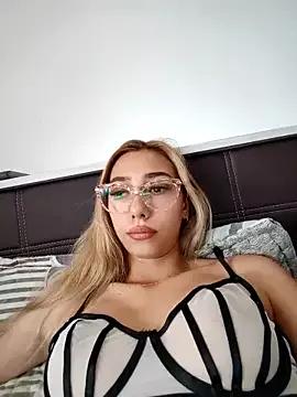 NinaJoy from StripChat is Freechat
