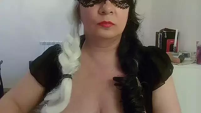 Ninalapiccolina from StripChat