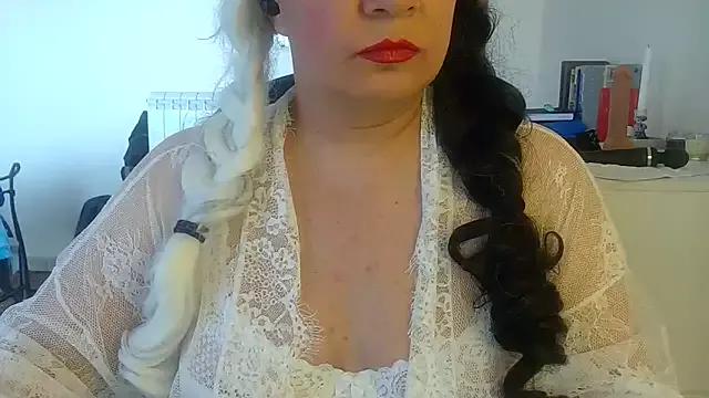 Ninalapiccolina from StripChat