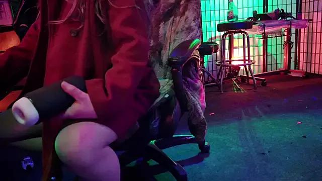 NinasNylonz from StripChat