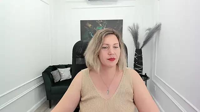 Try our streaming cams variety and talk on a personal level with our adorable girls streamers, showing off their bountiful shapes and dildos.