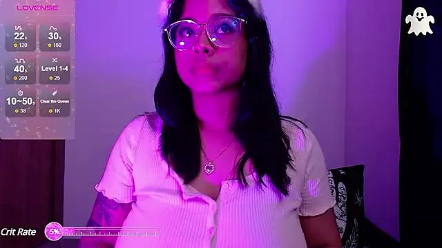 Try our streaming cams variety and talk on a personal level with our adorable girls streamers, showing off their bountiful shapes and dildos.