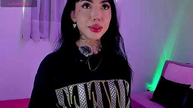 NinaVall from StripChat