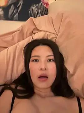 Ninazhang from StripChat