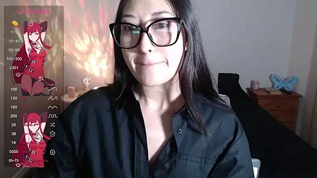 Ninimoon from StripChat