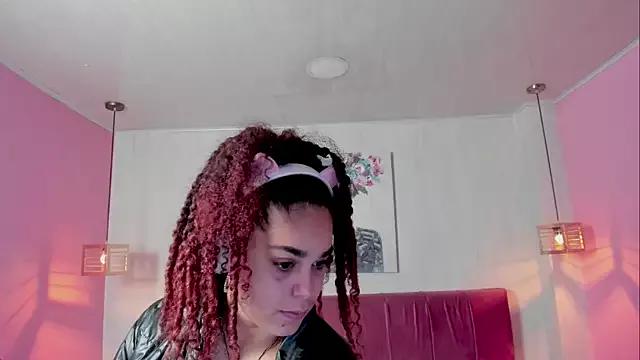 ninna_curly from StripChat
