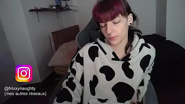 Nixxy_naughty from StripChat