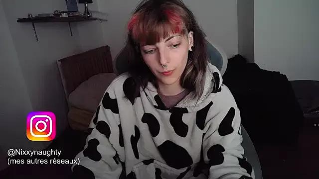 Nixxy_naughty from StripChat