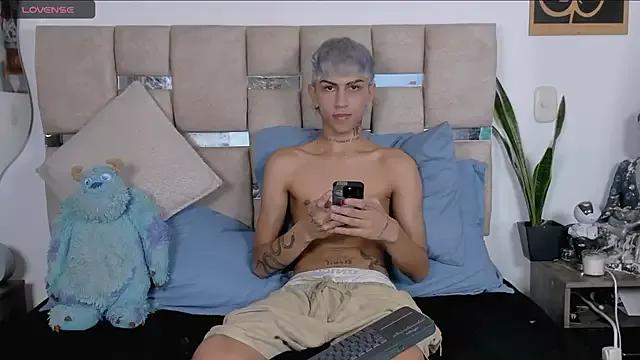 noah_avila from StripChat is Freechat