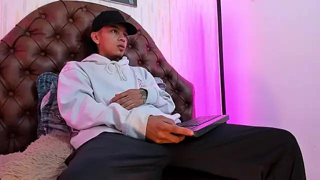 noah_blake0 from StripChat is Freechat