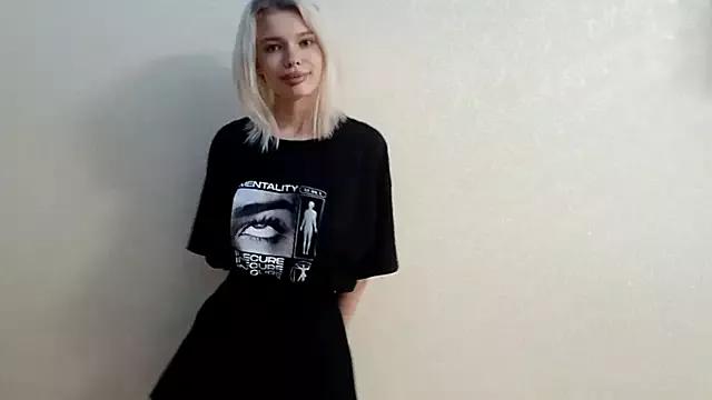 Try our streaming cams variety and talk on a personal level with our adorable girls streamers, showing off their bountiful shapes and dildos.