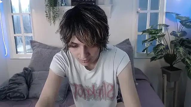 Try our streaming cams variety and talk on a personal level with our adorable girls streamers, showing off their bountiful shapes and dildos.