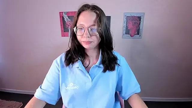 Noora_Moore from StripChat