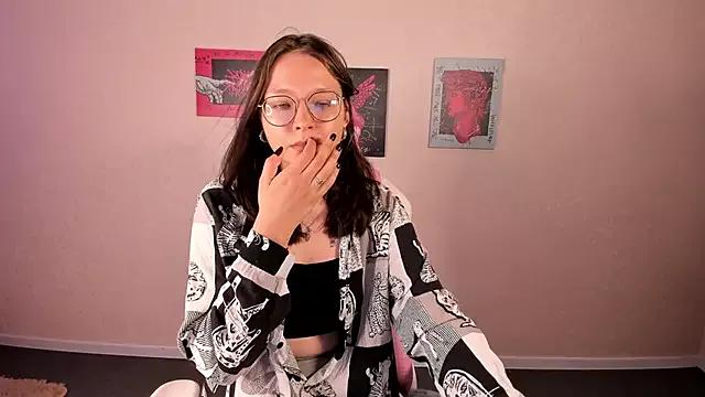 Noora_Moore from StripChat is Freechat