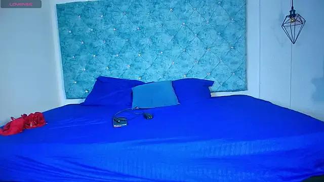 novaa_snow from StripChat is Freechat