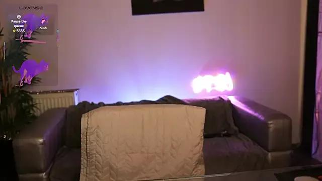 NovaHollisx from StripChat is Freechat