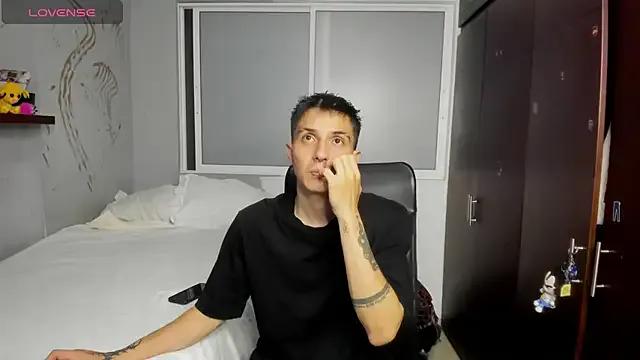 Noxx_starkK from StripChat