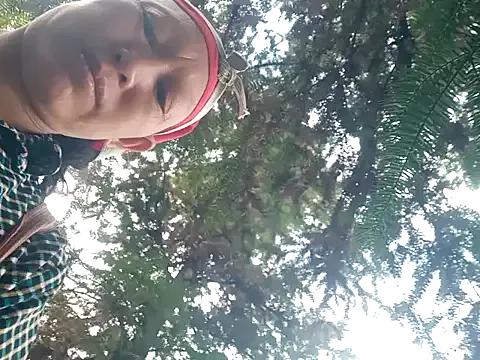 nui-show from StripChat is Freechat