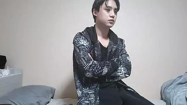nunnun00 from StripChat