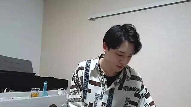 nunnun00 from StripChat