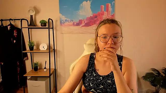 Nuura_Moore from StripChat